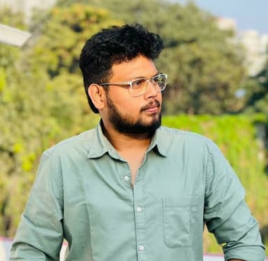 Vishvaroop Vadluri
